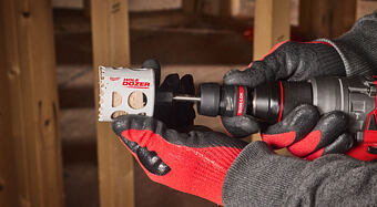 MILWAUKEE Quik-Lok systém pro rychlou výměnu vykružovacích korunek