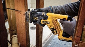 Značení produktů DeWalt - stroje, baterie, kufry, sety