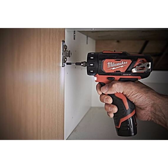 MILWAUKEE M12 BDDXKIT-202C aku skrutkovač s výmennými nástavcami 12V/2Ah