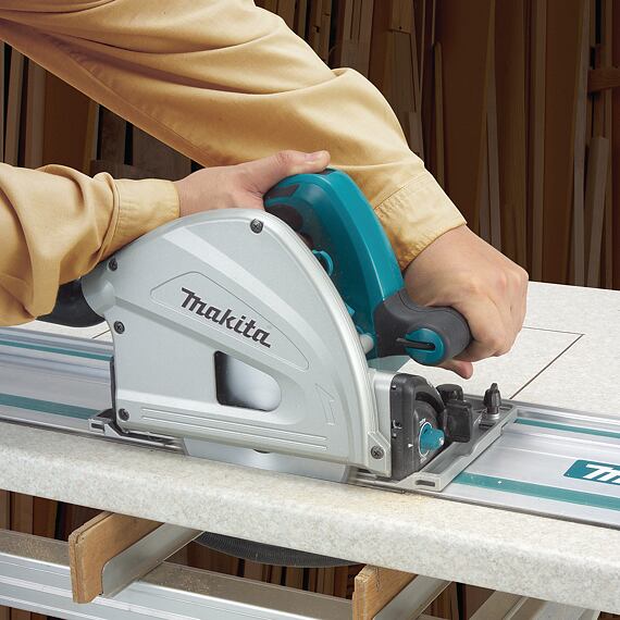 MAKITA SP6000 ponorná pila 165mm 1300W