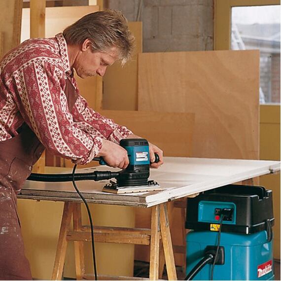 MAKITA 9046 vibrační bruska 115*229mm, 600W