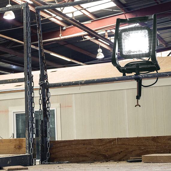 MAKITA DEADML805 aku LED lampa 14,4V + 18V Li-ion, bez baterie