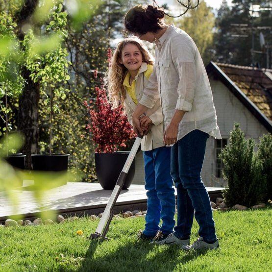 FISKARS 1020127 vytrhávač plevele 90cm lehký