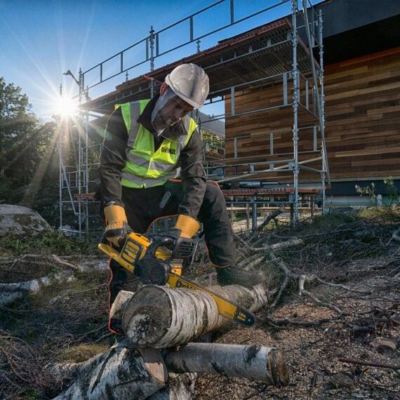 DeWalt DCM575N aku reťazová píla FlexVolt 54V, 40cm, bez batérie