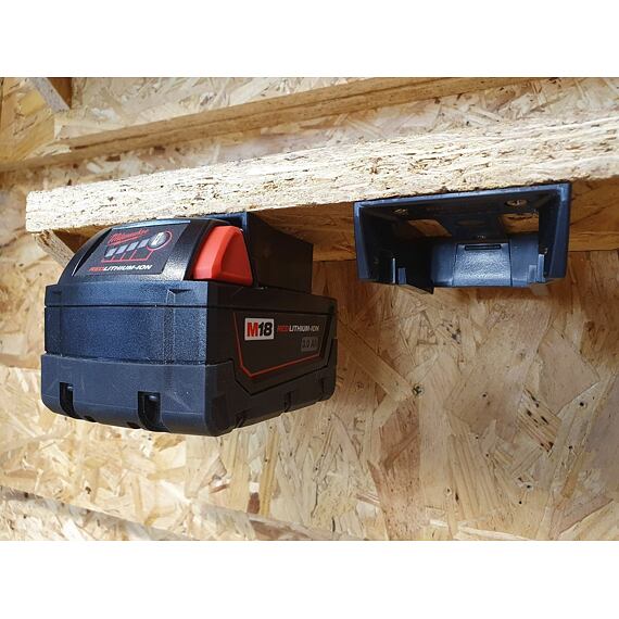 StealthMounts držiak na uloženie akumulátorov MILWAUKEE 18V, červený