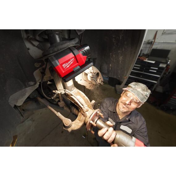 MILWAUKEE M12 PAL-0 aku svítilna LED, 700lm, IP54, USB výstup, bez baterie