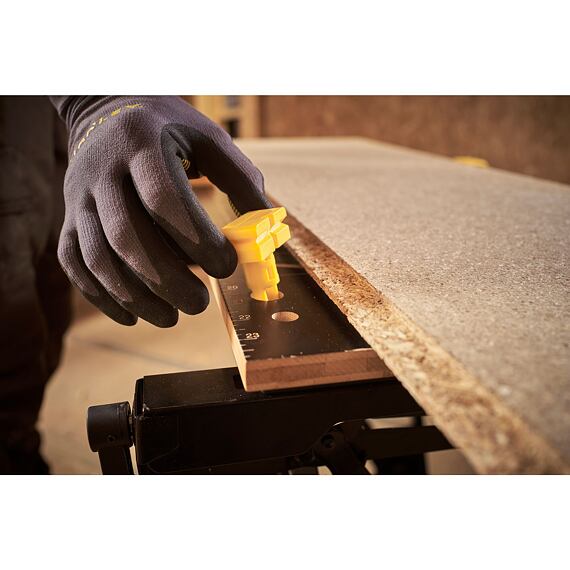 STANLEY STST83400-1 pracovný skladací stôl FATMAX Workbech MPP, nosnosť 250kg