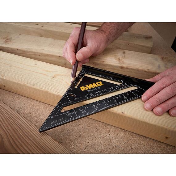 DeWalt DWHT25227-0 tesařský trojúhelník 180mm, Guaranteed Tough, silné AL tělo
