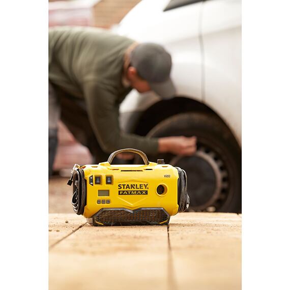STANLEY SFMCE520B-QJ aku kompresor V20 / 230V / adaptér 12V z auta, max.tlak 11bar