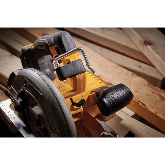 DeWalt DCS573NT aku okružná bezuhlíková píla 18V XR, FlexVolt Advantage, 190mm, kufrík TSTAK