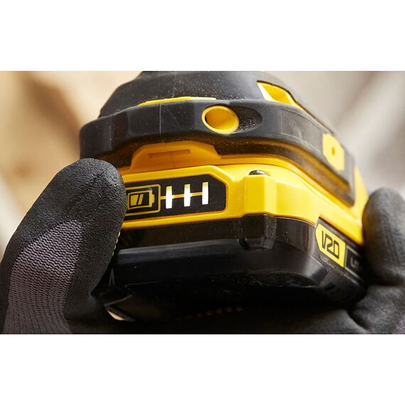 STANLEY SFMCF820D2K aku rázový utahovák 18V/2*2Ah, 190Nm, upínání 1/4" šestihran