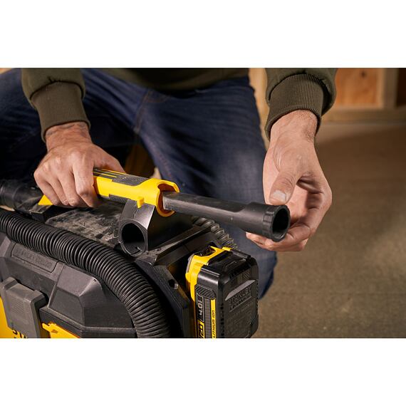 STANLEY SFMCV002B aku vysávač V20, obsah 7,5l, mokré aj suché vysávanie, bez batérie