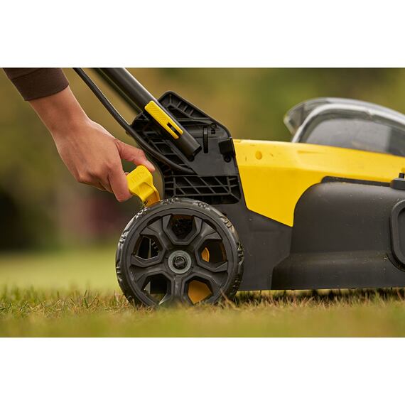 STANLEY SFMCMW2651M aku sekačka 2*V20 18V/2*4Ah, bezuhlíkový motor