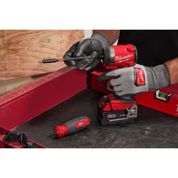 MILWAUKEE 4932502134 vánoční sada ručního nářadí v TOOLBOXU