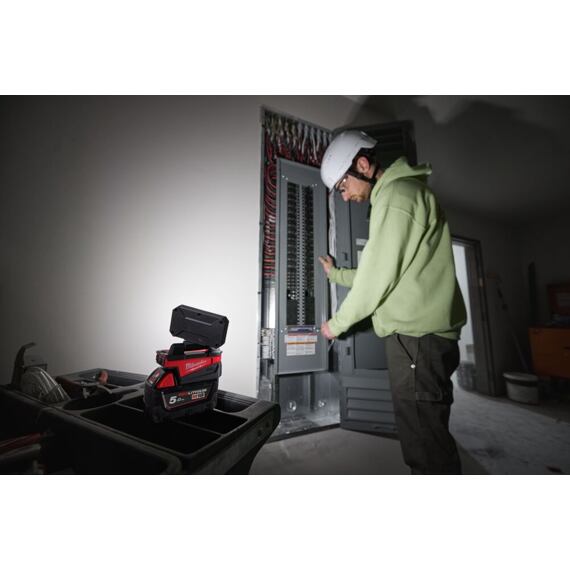 MILWAUKEE M18 ALIS-0 plošné svietidlo 1000lm, nasadené priamo na akumulátor, 4933498148