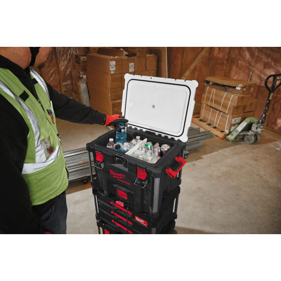 MILWAUKEE 4932478648 termobox PACKOUT XL, kapacita 38l, chladný obsah až 5 dní