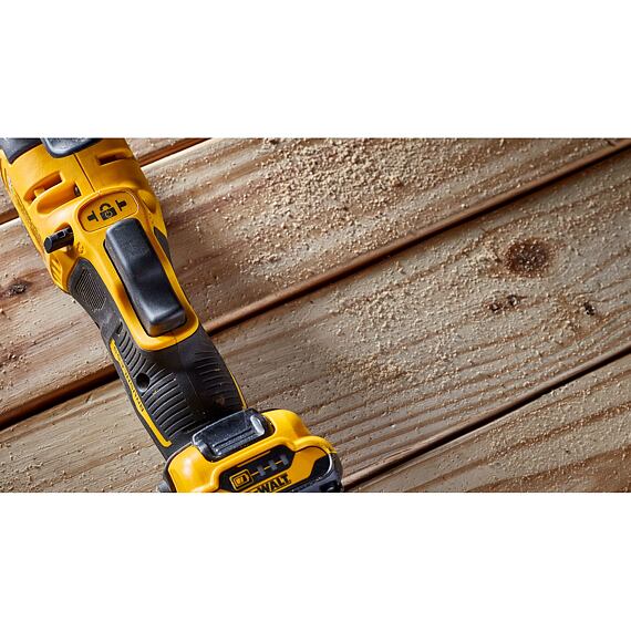 DeWALT DCS353D2 aku oscilační multibruska XR 12V/2*2Ah, příslušenství, kufr