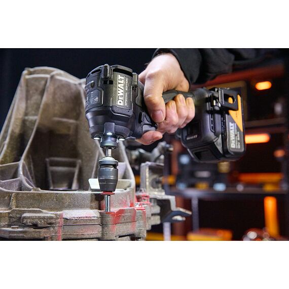 DeWalt DCK3222MP2T aku set DCD86M+DCF86M+DCF99M, 18V/2*5Ah, TSTAK, edice McLaren