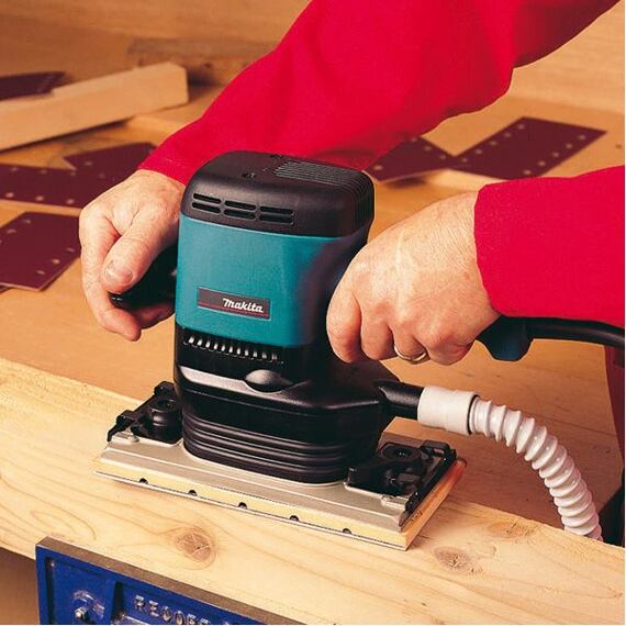 MAKITA 9046 vibrační bruska 115*229mm, 600W