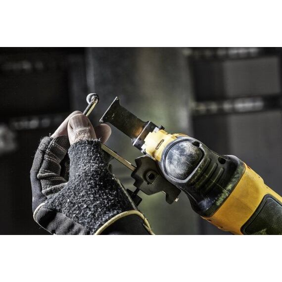 DeWalt DWE315 oscilační multibruska 300W, 28ks příslušenství, krabice
