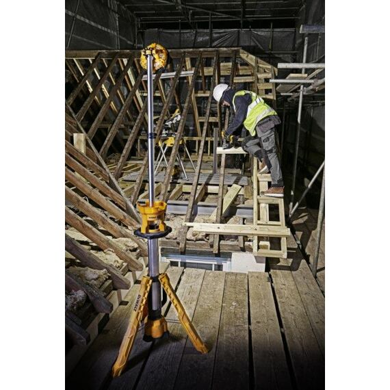DeWalt DCL079 Led svetlo so statívom 18V bez batérie, 1000-1800-3000lm, IP55