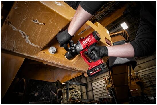 MILWAUKEE M18 ONEFHIWF1-802X rázový uťahovák 1", 18V/2*8Ah, 2400Nm 