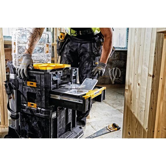 DeWalt DWST1-70705 kufrík TSTAK III s veľkou zásuvkou a organizérom na príslušenstvo