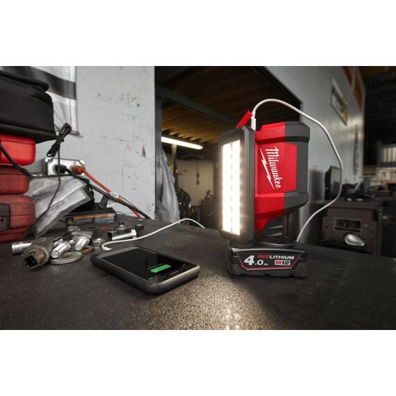 MILWAUKEE M12 PAL-0 aku svítilna LED, 700lm, IP54, USB výstup, bez baterie