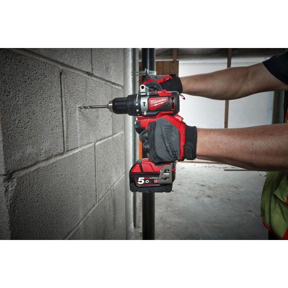 MILWAUKEE M18 BLPD2-502X aku příklepová vrtačka 18V/2*5Ah, 82Nm, 0-550/1800 ot./min.