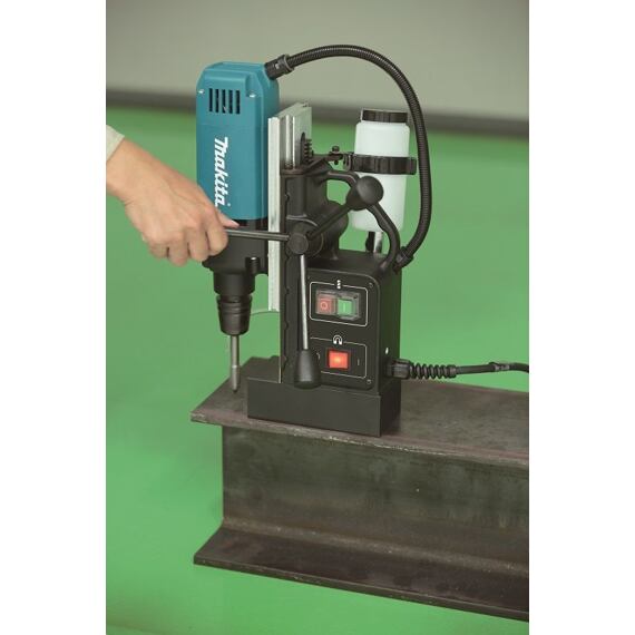 MAKITA HB350 magnetická vrtačka 1050W, max.35mm, WELDON 19mm