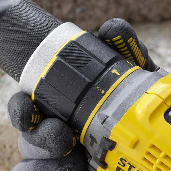 STANLEY SFMCD721D2K aku bezuhlíková príklepová vŕtačka 18V/2*2Ah, 80Nm, 0-600/2100 ot./min