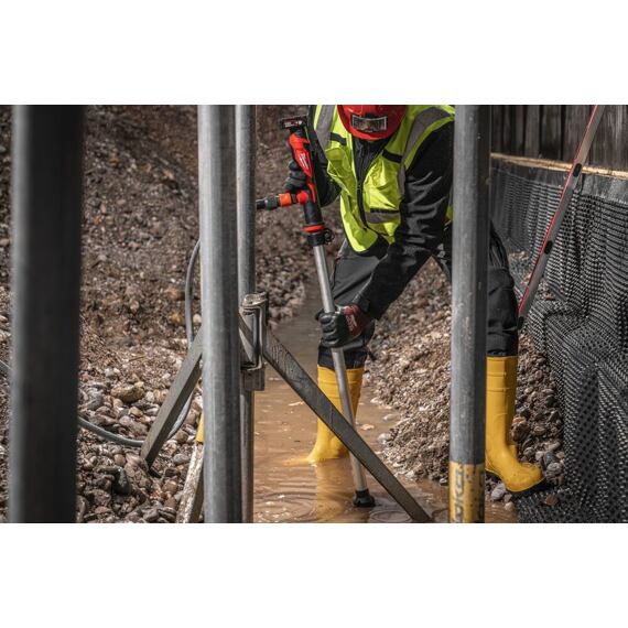 MILWAUKEE M12 BSWP-0 tyčové vodní čerpadlo 12V, ponor 85cm, i na znečištěnou vodu, bez baterie