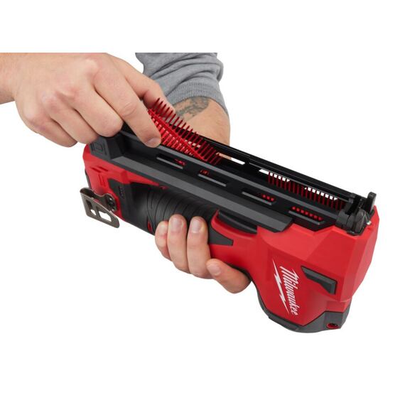 MILWAUKEE M12 BCST-0 aku sponkovačka 12V, sponky 25mm pre káble, bez batérie