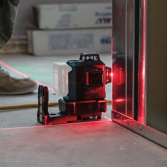 MAKITA SK700D aku čárový laser 10,8V/12V CXT, červený, bez baterie