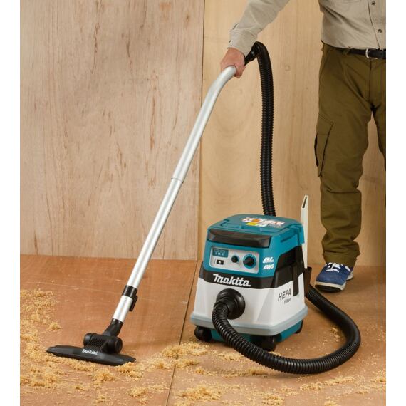 MAKITA DVC867LZX4 aku vysavač 2*18V LXT, bez baterie