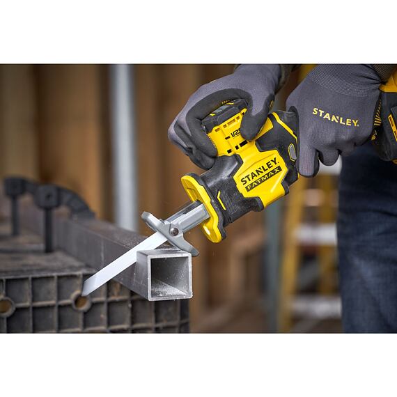 STANLEY SFMCS305B aku pila ocaska FATMAX V20,18V, bezuhlíková, bez baterie