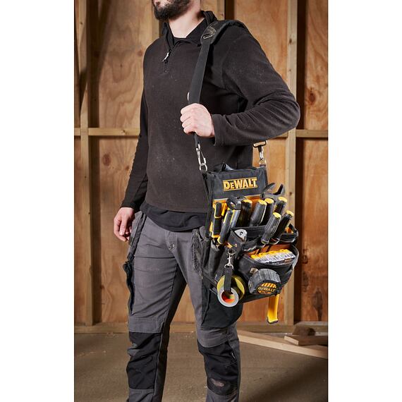 DeWalt DWST83541-1 taška na popruhu s organizérom TSTAK
