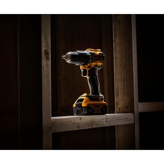 DeWalt DCD100YP2T aku příklepová vrtačka 18V/2*5Ah, 68Nm, 0-450/1650 ot./min., kufr