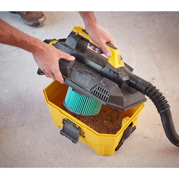 STANLEY SFMCV002B aku vysávač V20, obsah 7,5l, mokré aj suché vysávanie, bez batérie