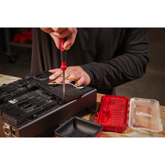 MILWAUKEE 4932498177 sada přesných šrobováků 39v1 s pouzdrem
