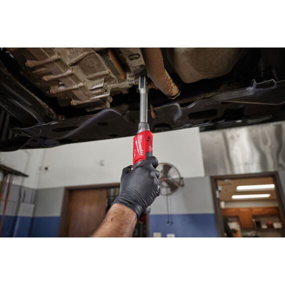 MILWAUKEE M12 FPTR-0 aku rázová průchozí ráčna 12V, dlouhý krk, adaptéry, bez baterie