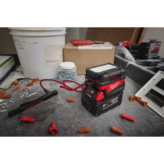 MILWAUKEE M18 ALIS-0 plošné svietidlo 1000lm, nasadené priamo na akumulátor, 4933498148