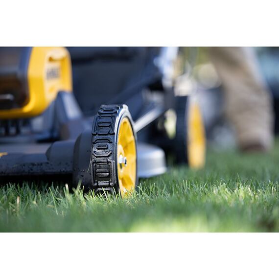 DeWalt DCMWSP550N aku sekačka s pojezdem 54V XR FLEXVOLT, záběr 53cm, 25-102mm, bez baterie