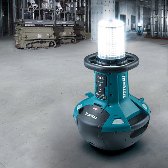 MAKITA ML010G aku LED svítilna Li-ion XGT/LXT/AC, 5500lm, IP54, bez baterie