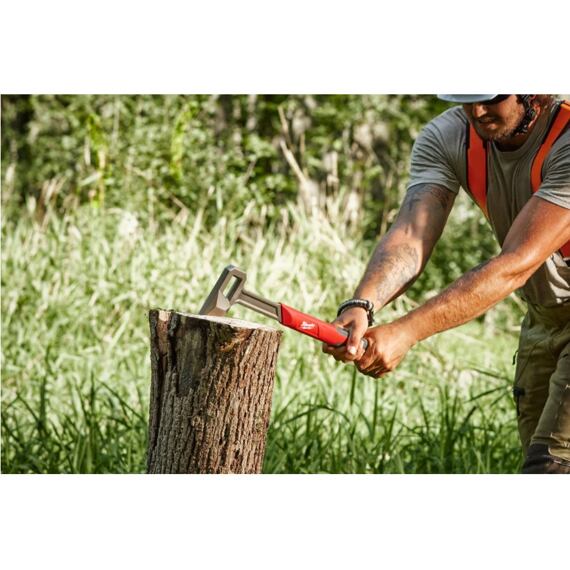 MILWAUKEE 4932498629 sekera štípací 66cm, 2,7kg, ocelí zesílená rukojeť