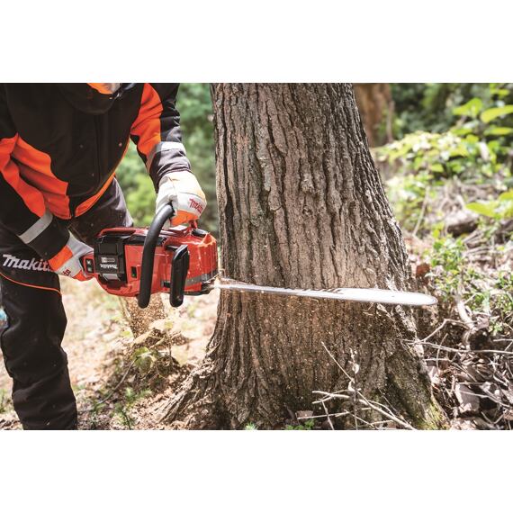 MAKITA UC030GZ03 aku řetězová pila 40V XGT, 50cm lišta, 2,8kW, řetěz 325", bez baterie