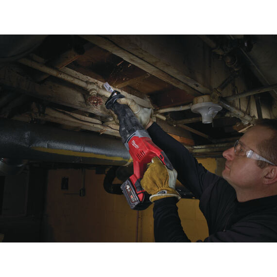 MILWAUKEE M18 BSX-402C aku pila ocaska 18V/2*4Ah, zdvih 28,6mm