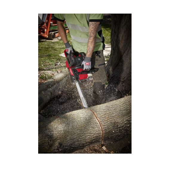 MILWAUKEE M18 F2CHS50-0 aku řetězová pila 2*18V, lišta 50cm, výkon cca 5,8HP, bez baterie
