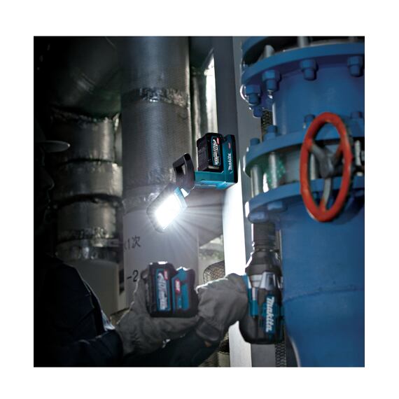 MAKITA ML013G aku LED svítilna s magnetem Li-ion 40V XGT, 1200lm, bez baterie