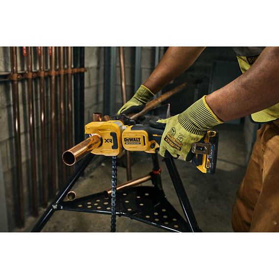 DeWalt DCE154N aku řezačka na Cu trubky 12-28mm, 18V, bez baterie